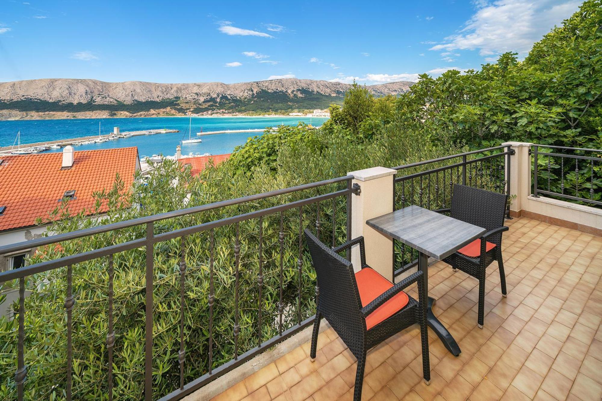 Apartman Nasic With Beautiful Sea View